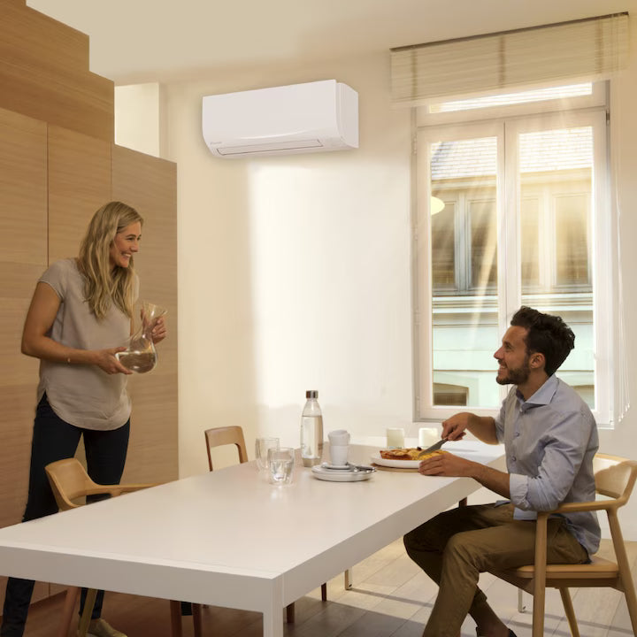 Aparat de aer conditionat Daikin Sensira Bluevolution FTXF35E-RXF35F Inverter 12000 BTU, Clasa A++, Dezumidificare, Baleiere verticala